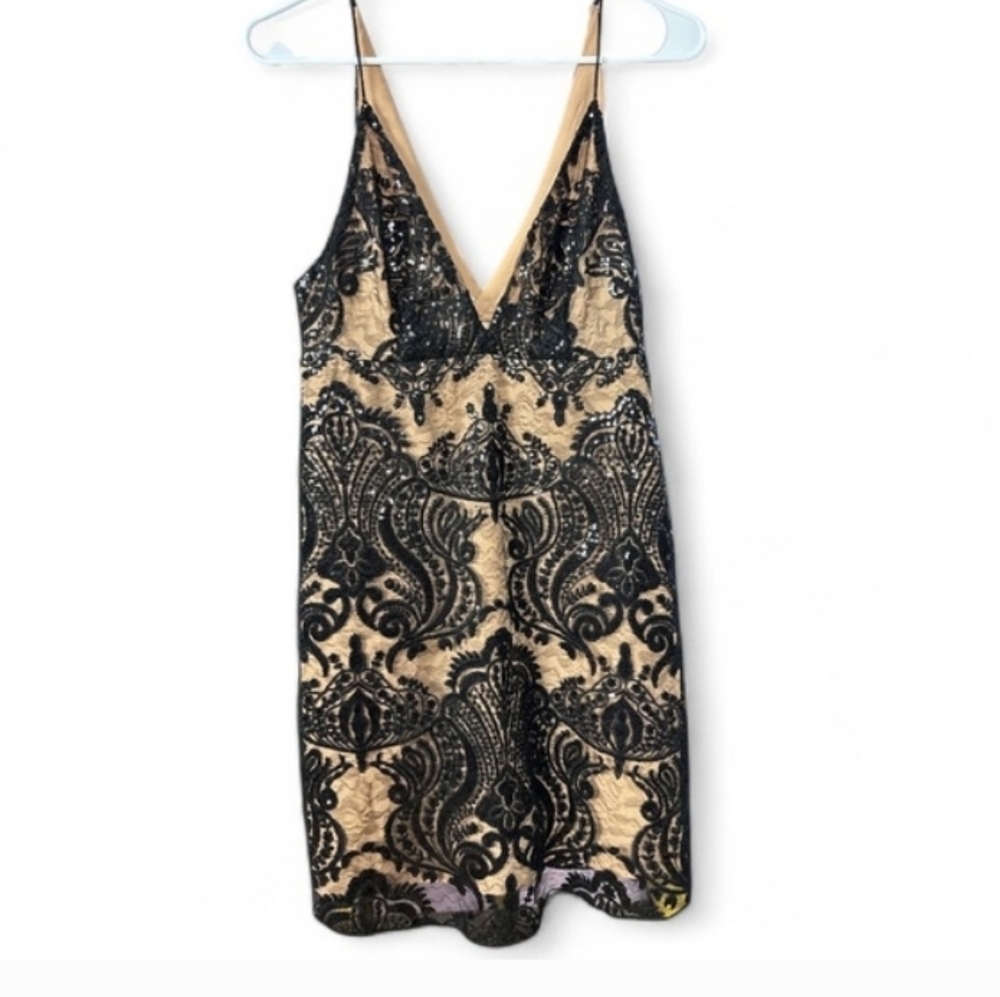 Free People Elegant Black Lace Dress Beads Sequin Shimmer Size 2 - Picture 2 of 8
